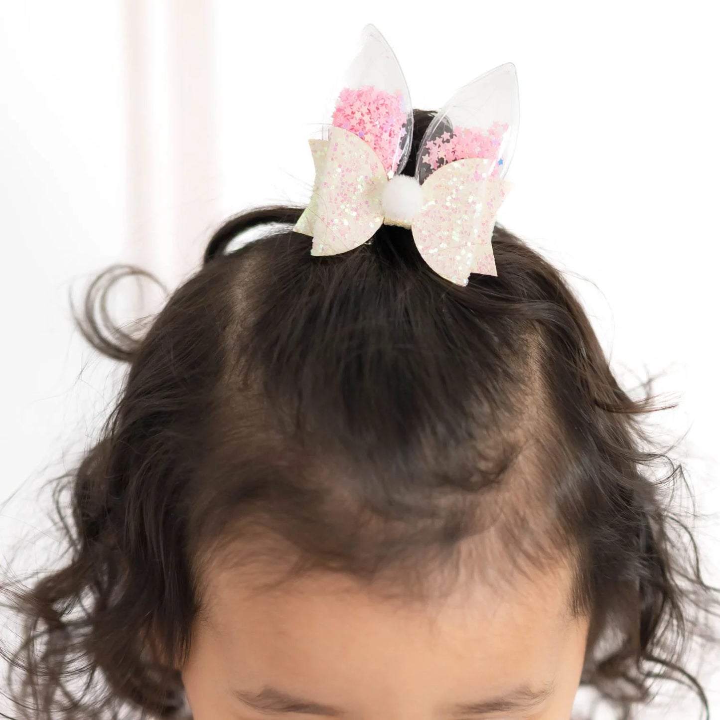 Shaker Bunny Ear Clip